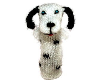 Dog finger puppet puppet theater for playing and learning from wool knitting for children and babies