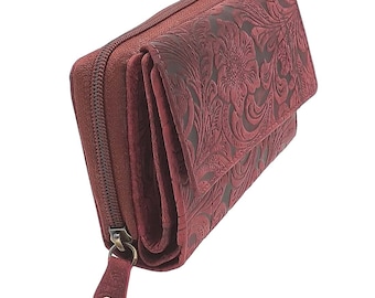 Genuine leather compact wallet with numerous credit card slots for women and girls. Color: red wine.