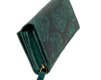 Women's wallet and purses or purses with RFID protection made of genuine buffalo leather Compact with special many credit card compartments