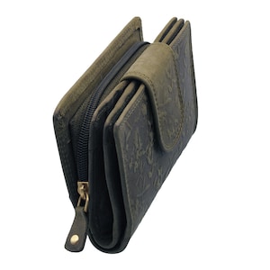 Cartera y monedero bloqueador RFID de piel auténtica de búfalo para mujer con estampado floral y muchas ranuras para tarjetas de crédito en color verde oliva