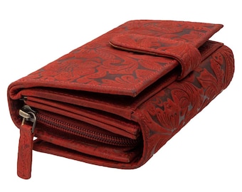 Women's wallets and purses with RFID protection made of genuine buffalo leather. Compact with many compartments for cards and documents.