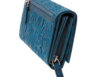 Ladies wallet or purse made of genuine buffalo leather with RFID protection. Compact with lots of credit card slots. Blue.