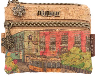 Vegan cork wallet with a nostalgic city motif and flower pendant – colorful, practical, and sustainable