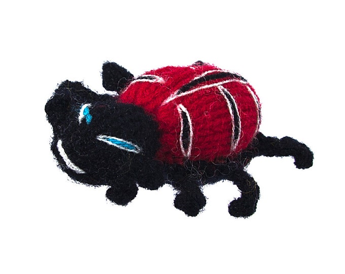 Beetle, finger puppet theater for playing and learning from wool knitting for children and babies