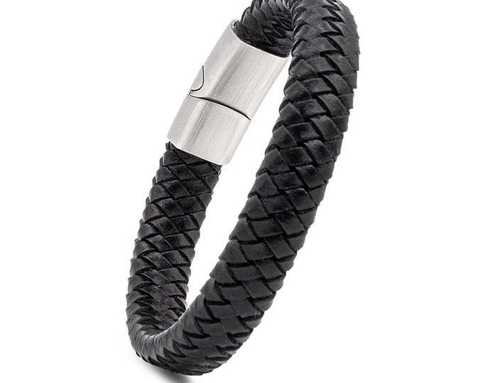 Braided men's bracelet in genuine leather in black color with magnetic closure made of stainless steel