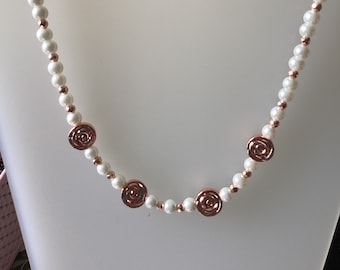 PEARL ROSE NECKLACE 18 inches with magnetic clasp