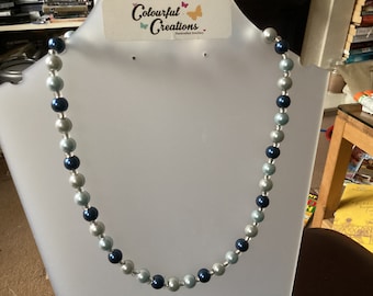 BLÅ NYANSERAD HALSBAND 45 cm med magnetspänne - 40 cm finns även tillgängligt