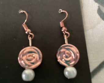 PENDIENTES ORO ROSA realizados en alambre bañado en oro rosa