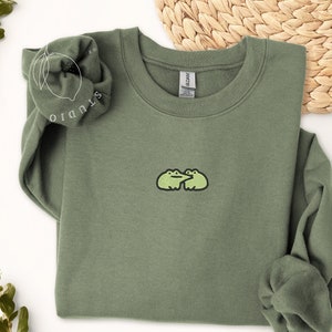 Embroidered Cute Frog Sweatshirt, Embroidered Frog Kisses Sweatshirt, Funny Sweatshirt, Frog Sweatshirt, Trendy Crewneck or Hoodie