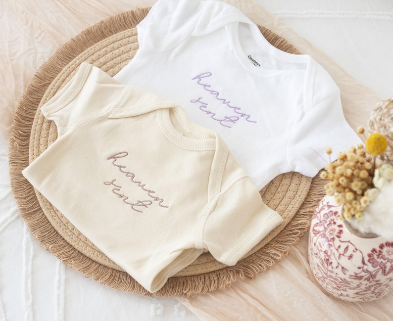 Body bordado Heaven Sent Baby Onesie®: Body para recién nacido, anuncio de embarazo imagen 5