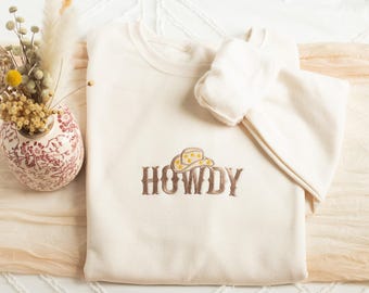 Embroidered Howdy Cowgirl Sweatshirt: Trendy Unisex Cowgirl Crewneck