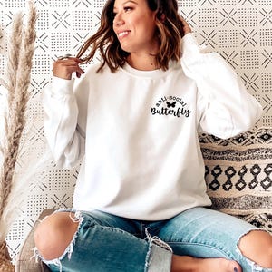 Pocket Anti-social Butterfly Funny sweatshirt, Sweatshirts Women, Funny Sweatshirt, Sarcastic Sweatshirt, Crewneck Soft Cozy Crewneck