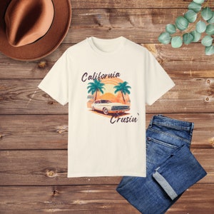California Crusin&#39; Oversized Shirt, Vintage Car T-Shirt, classic car tshirt, Relaxing Palm Trees Graphic Tee, Sunset Retro Shirt
