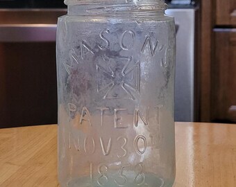 Antique Mason (cross) Fruit Jar PATENT Nov 30, 1858 Aqua Glass Pint/ Mold Number 118/ Circa 1900/ Base: PAT. Nov. 26 67