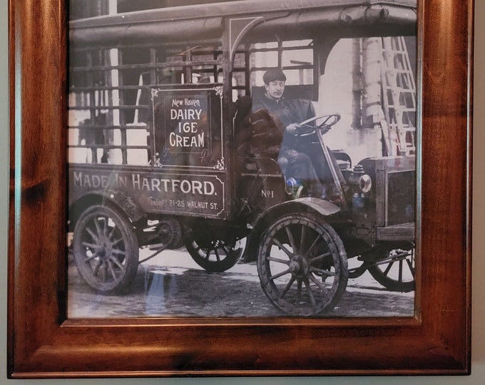 Dairying/ New Haven Dairy Ice Cream Truck/ Hartford, Connecticut
