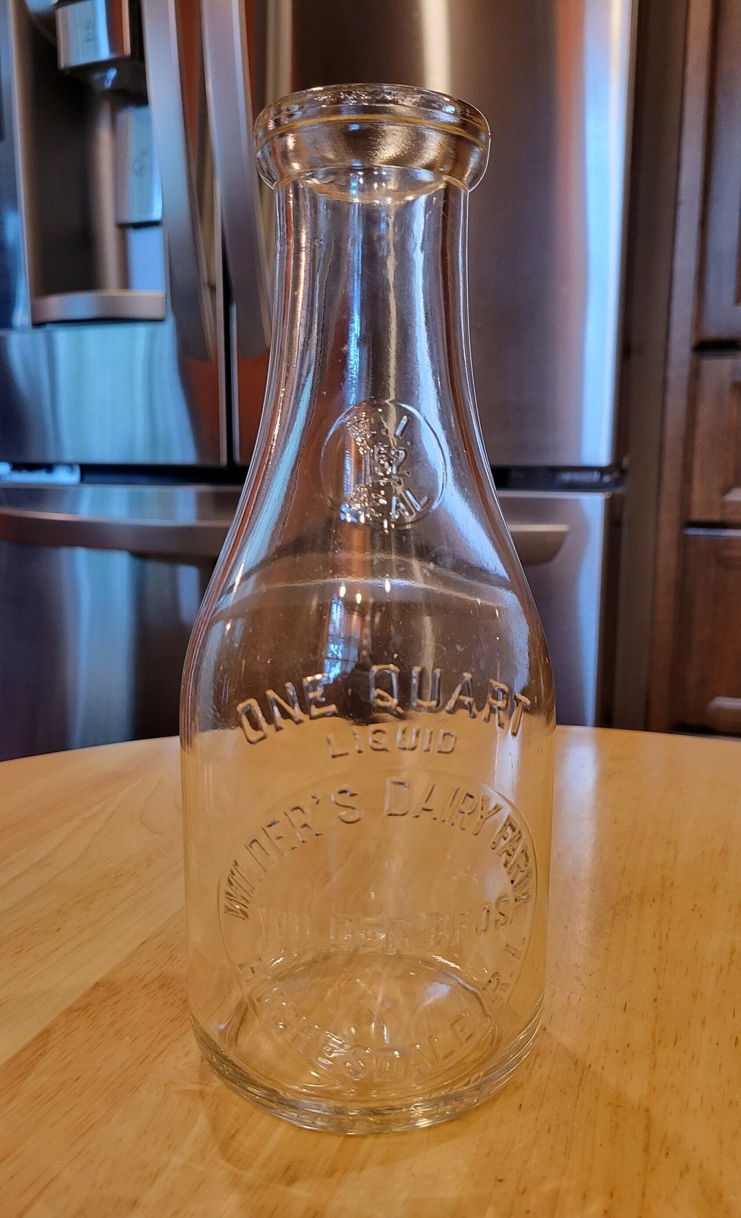 Dairying/ Wilder's Dairy Farm Rhode Island Glass Quart Milk Bottle
