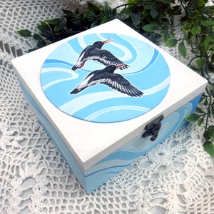 Oystercatchers seabird hand painted illustrated upcycled box, upcycling reworked eco friendly gift box, birdwatching twitching bird painting