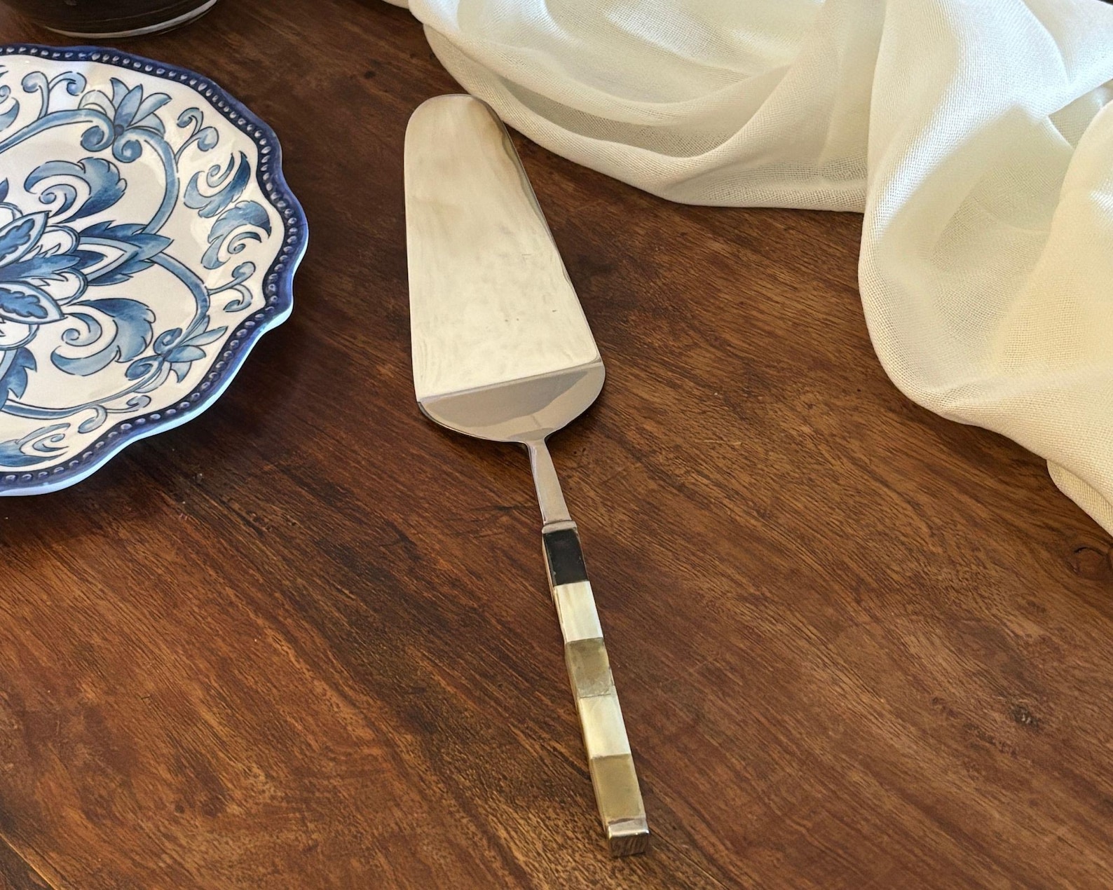 Mother of Pearl Square Cake Server