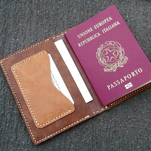Cartera de pasaporte cosida a mano con 2 ranuras para tarjetas