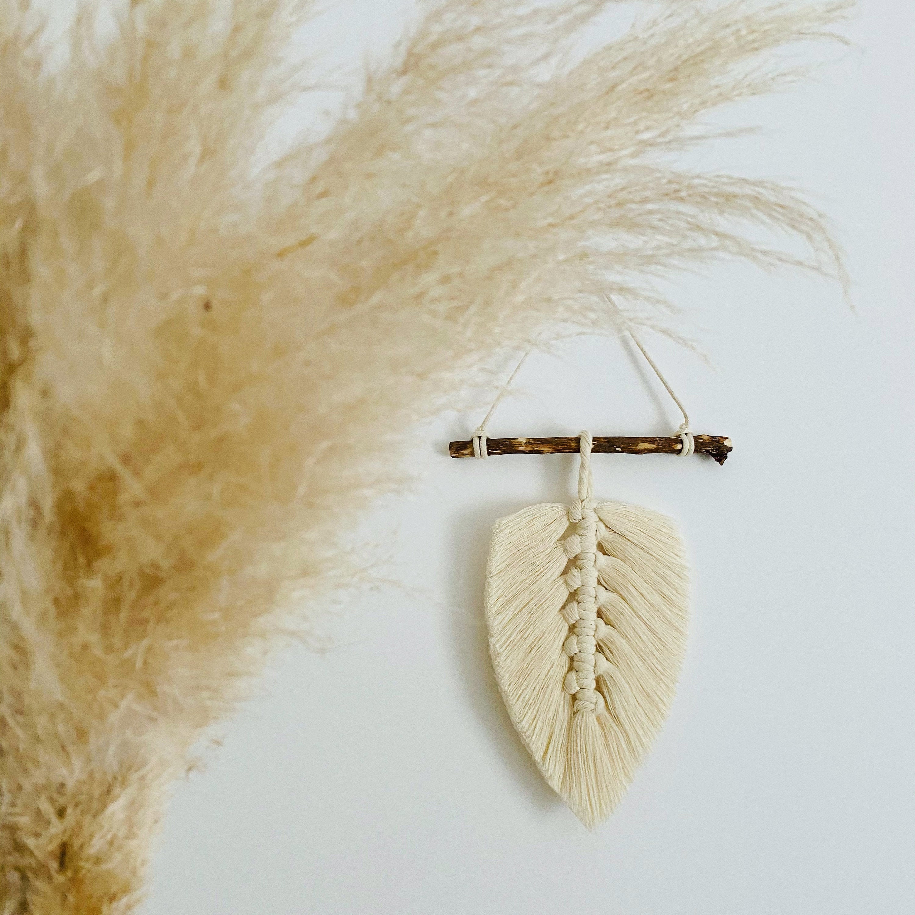 Petite Feuille Suspendue en Macramé - Hélène | Macrame Leaf
