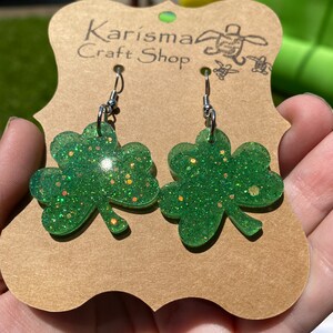 Emerald Green shamrock glitter cube drop earrings st Patrick’s day Irish clover
