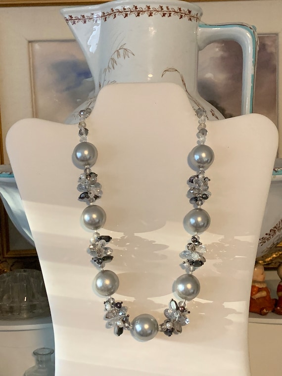Stunning Vintage Faux Pearl and Crystal Necklace-G