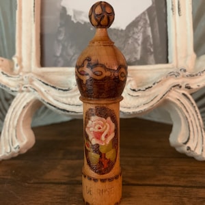 Antique Le Jardin des Roses Carved Perfume Vessel with Original Perfume