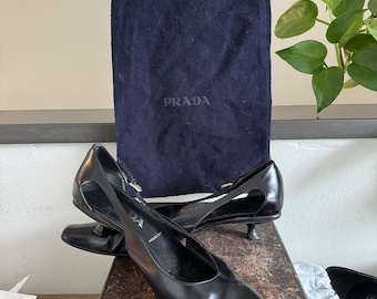 Vintage Classic Kitten Heel Shoes from Prada