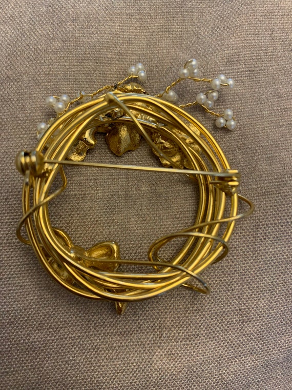 Georgous Art Nouveau Gold Wreath Broach - image 3