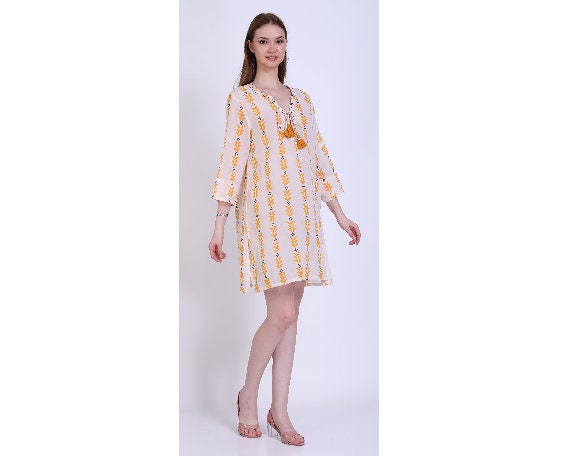 Gugi Dina Summer Dress With V-neck and Long Sleeves