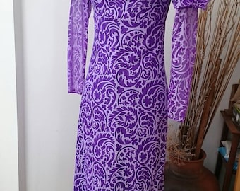 Vintage late 1960s early 1970 empire line maxi dress by Peterson Maid of London, period purple giant Paisley, UK size 6 - 8, long sleeves,