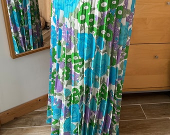 Vintage sun ray pleated maxi skirt in turquoise, green, lilac and white print, probably 1980s or 90s, UK size 10-12, ‘Martinique of London’