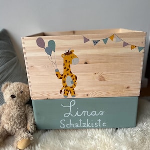 Holzbox Spielzeugkiste Giraffe mit Name Montessori fürs Kinderzimmer Babygeschenk personalisiert Taufe Geburt Geburtstag Weihnachten