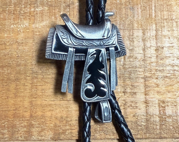 Vintage Saddle Bolo Tie - Western / Cowboy / Country / Rodeo / Rockabilly / Country / Canada / Accessories