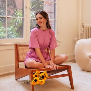 Gewaschenes Baumwoll Mini Kleid mit Cutout – Super weicher T-Shirt Stil | Lässiges Sommerkleid mit Taschen | Reisen | Rundhals-Kurzarm-Kleid