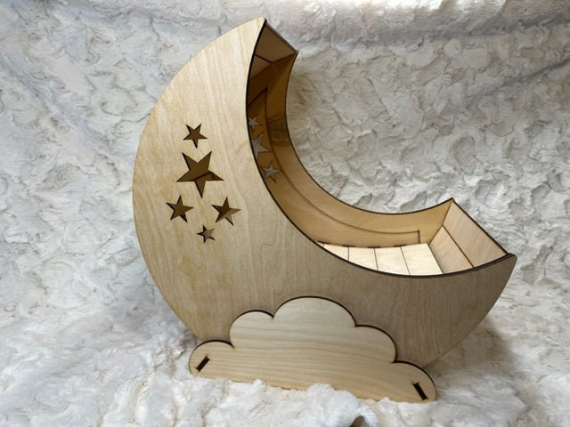 Crescent moon hotsell shaped bassinet
