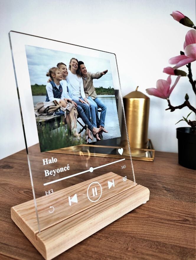 Personalized Song Plaque: Family Photo Gift with Wood Stand