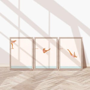 Juego de 3 impresiones artísticas de piscina retro, arte de pared imprimible de mujer buceando, decoración de pared minimalista rosa claro, impresión vintage de niña buceadora en la piscina