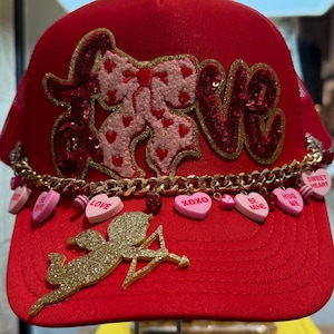 Cupid är kärlek röd truckerkeps