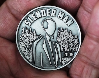 Slender Man Challenge Coin – Urban Legend Collector’s Coin | Creepy Pasta Horror Coin for Paranormal & Mythical Creatures Fans