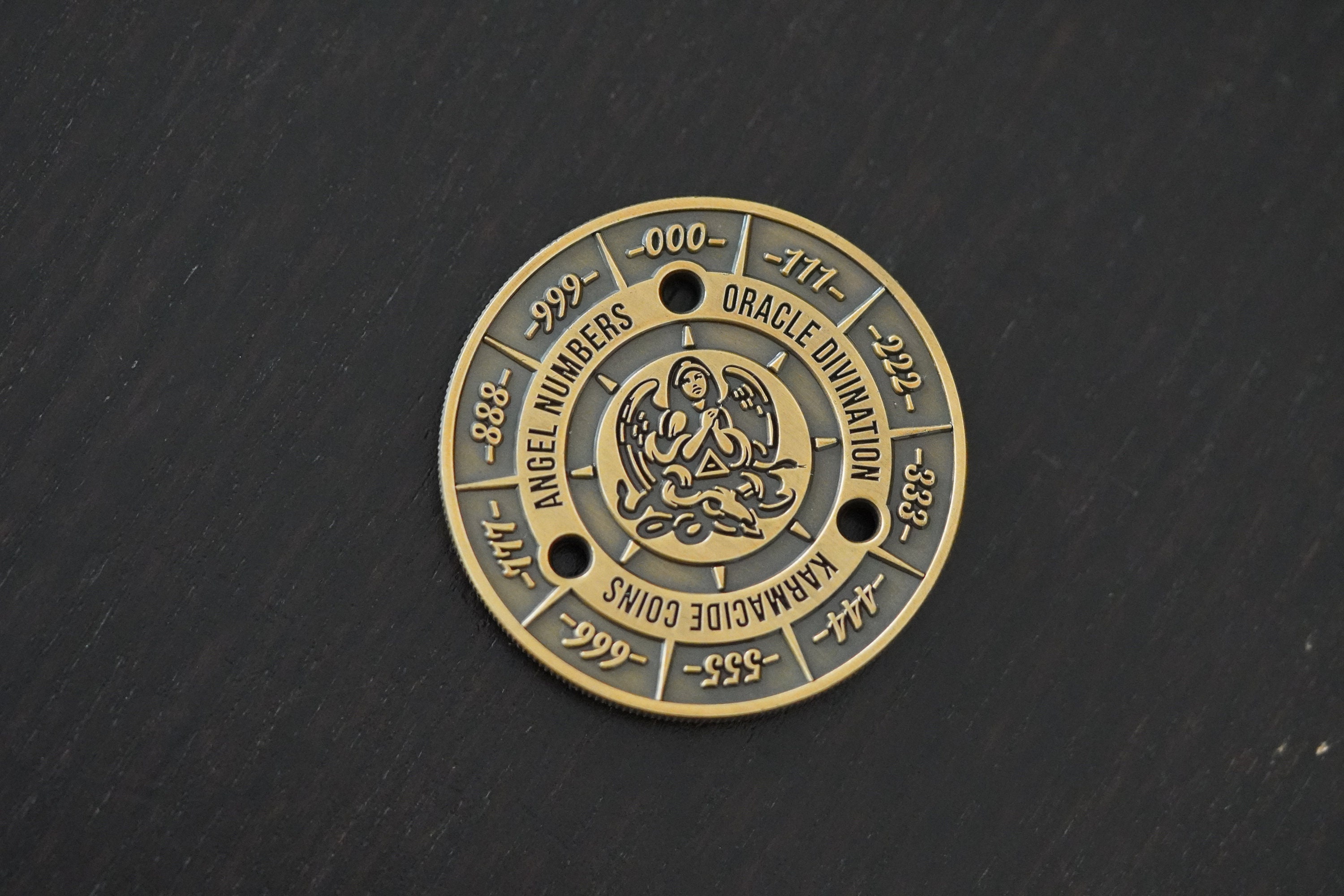 エンジェルナンバーオラクルコイン：レザーネックレス付き回転占いツール - Etsy 日本