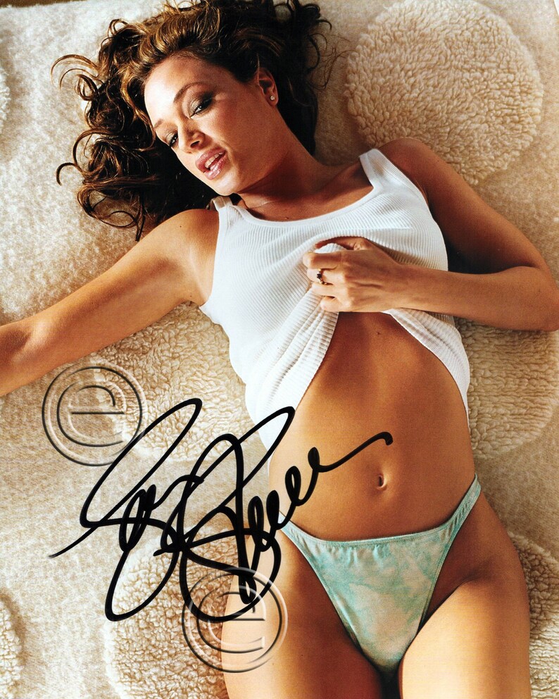 Leah Remini Autographed Signed Photo 8 x 10 print photo Etsy