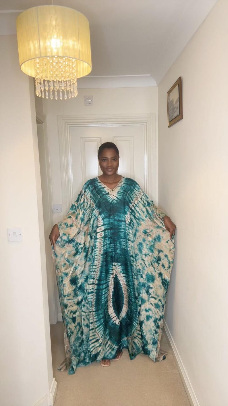 Adire Silk Boubou Dress with Head Tie: Plus Size African Kaftan 05