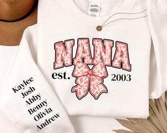 Personalized Nana Toile Sweatshirt Gift ,Custom Grandkids Name on Sleeve, Nana Grand Millennial Shirt, New Grandmother Present for Grandma