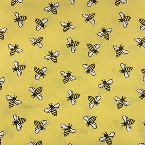 Bijen op gele katoenen stof 1/2 werf