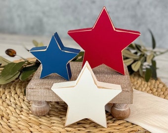 Estrellas decorativas de madera patrióticas gruesas // Decoración del 4 de julio // Decoración de bandeja escalonada del 4 de julio // Decoración americana // Decoración del Día de los Caídos