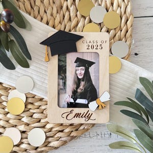 Cadre photo personnalisé en bois pour l'obtention du diplôme//Cadre magnétique pour l'obtention du diplôme//Cadeau pour l'obtention du diplôme//L'obtention du diplôme d'études secondaires//L'obtention du diplôme universitaire