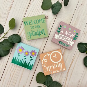 Tier Tray Signs // Spring Signs // Spring Decor // Wood Signs // Tiered Tray Decor // Mini Spring Signs // Seasonal