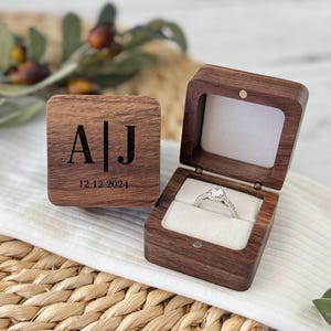 Personalized Wooden Wedding Ring Box // Custom Engraved Proposal Ring Box // Wedding Ceremony Ring Box // Personalized Engagement Ring Box