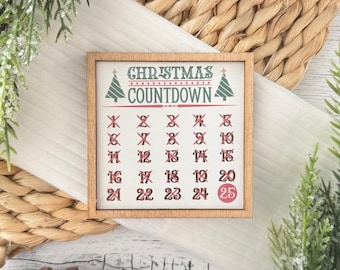 Mini Framed Christmas Sign // Christmas Countdown Sign // Mini Christmas Sign // Wooden Framed Christmas Sign // Wood Framed Tier Tray Sign
